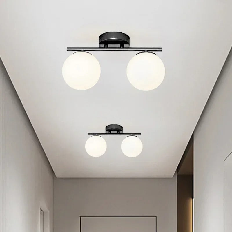 Elegant Glasskule Taklampe – Moderne Belysning for Hjemmet