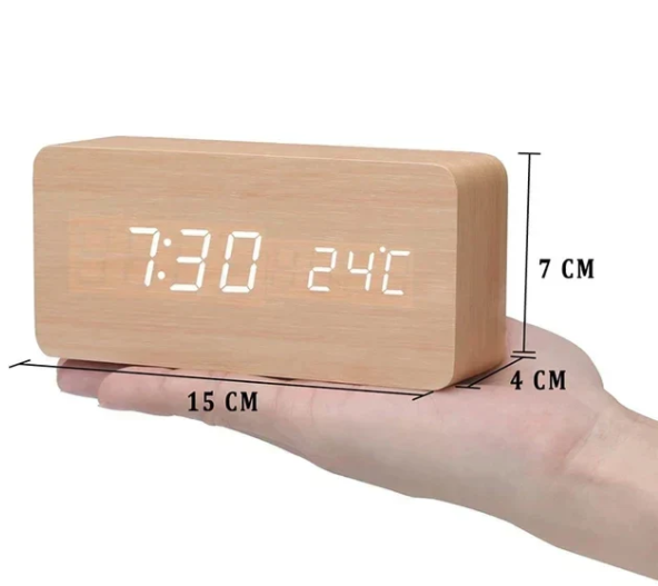 Elegant LED Klokke med Stemmeaktivering for Hjem og Kontor
