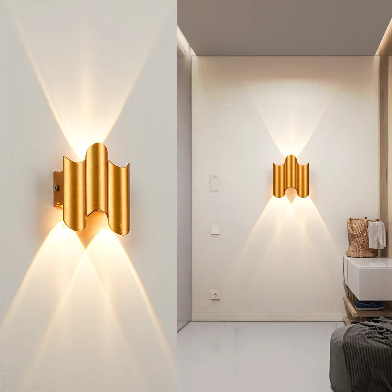 Interiør Moderne Vegglampe – Elegant LED-lys i Gull
