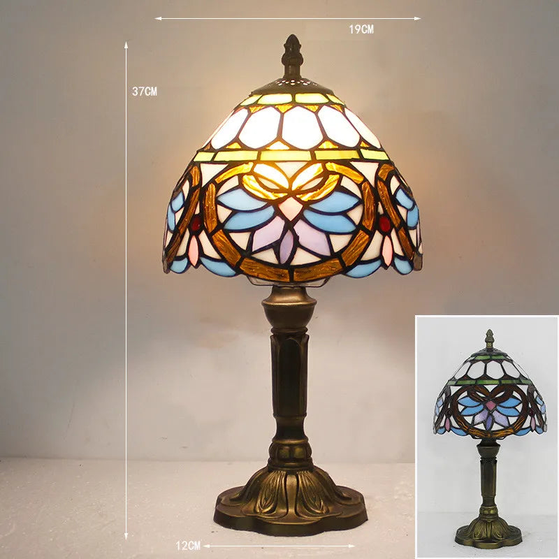 Bordlampe med Fargerik Design og Fleksibel Lyssetting