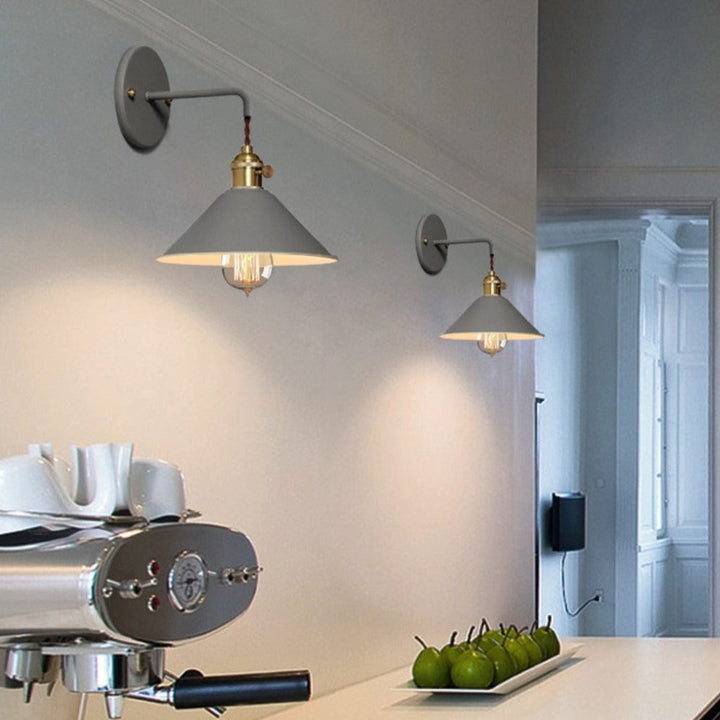Fargerik Retro Vegglampe for Stue og Soverom