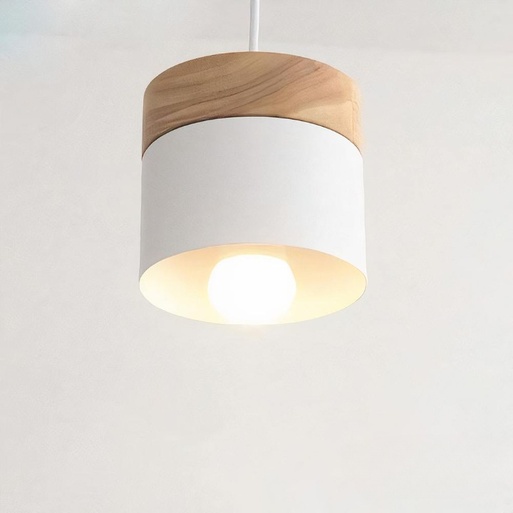 Wood Pendellamper – Fargerikt Tre og Metall Design