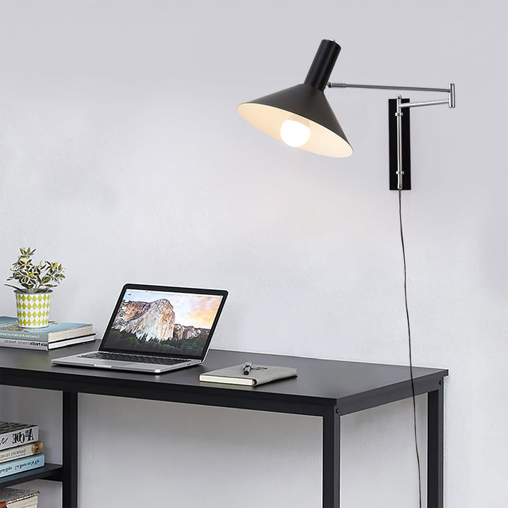 Justerbar Vegglampe for Stue og Soverom – Minimalistisk Design