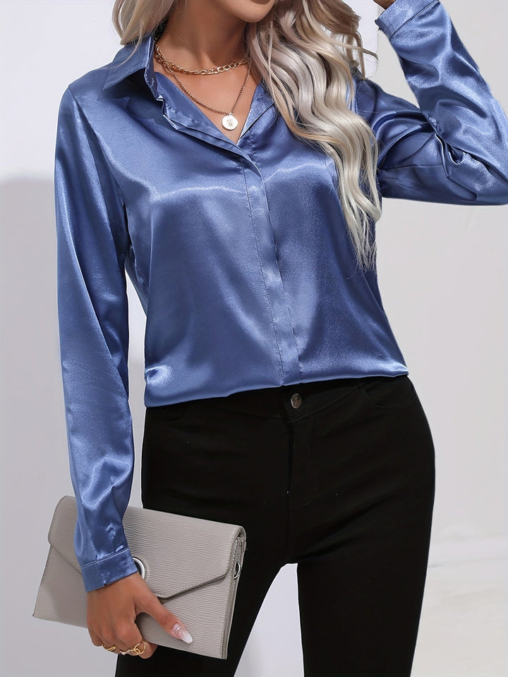 Klassisk Damebluse med Glatt Overflate – Elegant og Allsidig