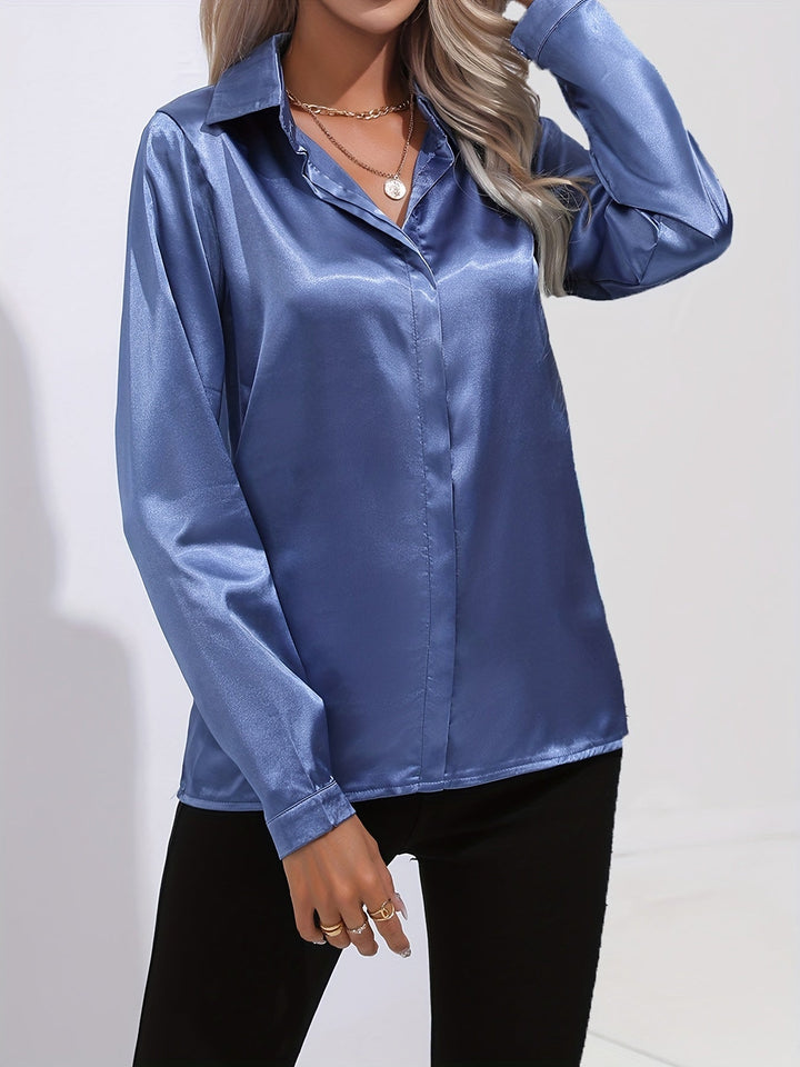 Klassisk Damebluse med Glatt Overflate – Elegant og Allsidig