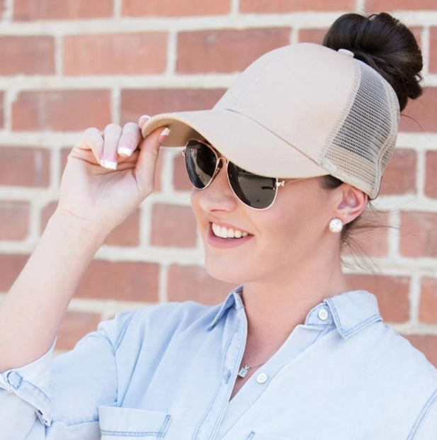 Kvinners Baseballcap med Kabelhull og Borrelås