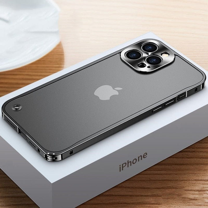 Minimalistisk aluminiumsramme til iPhone med støtbeskyttelse
