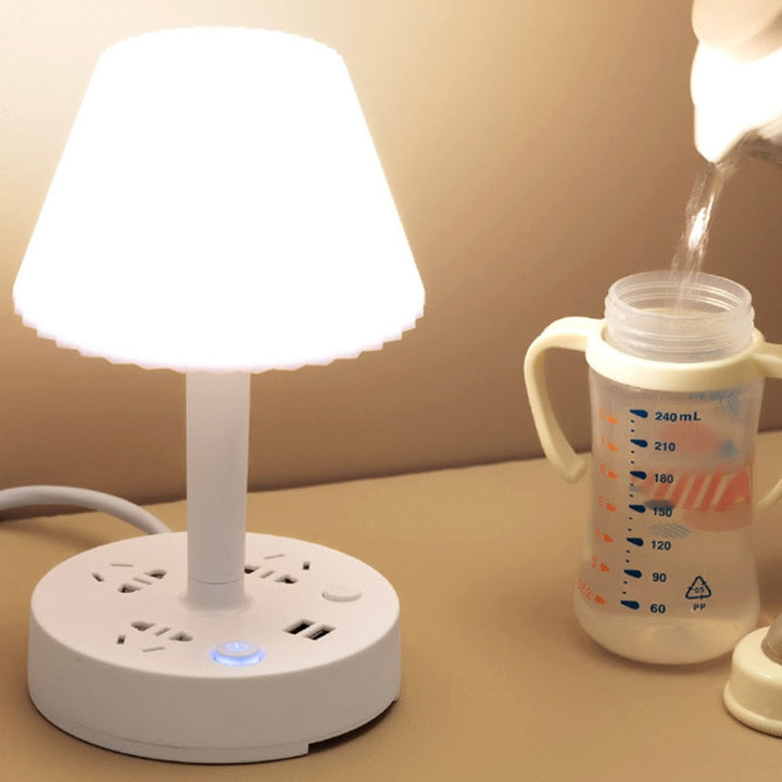 Multifunksjonell Bordlampe med USB &amp; Stikkontakter
