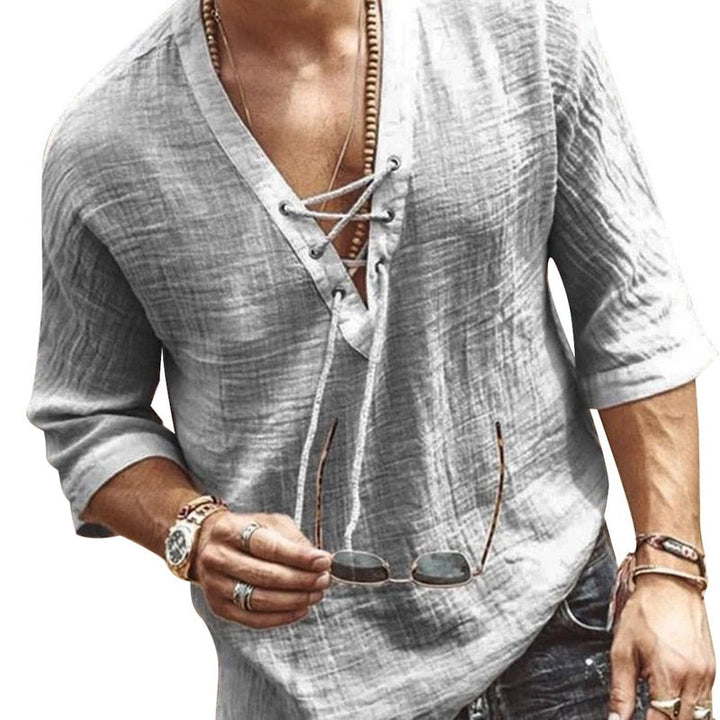 Herrebluse med Dyp Krage for en Stilig og Avslappet Sommerlook