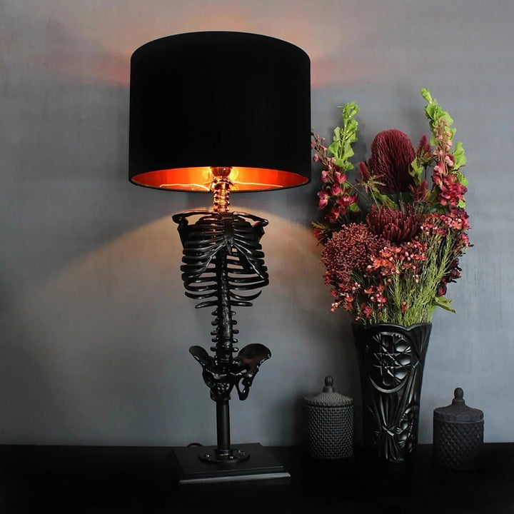 Oppladbar Gotisk Bordlampe for Stemningsfull Belysning
