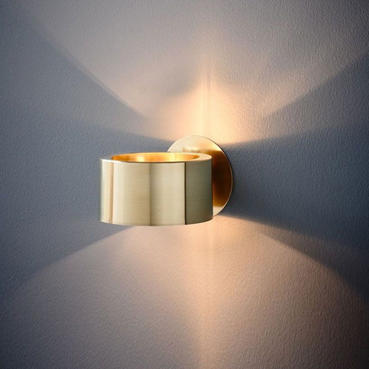 Vegglampe - Jernspiral Design | Elegant Belysning