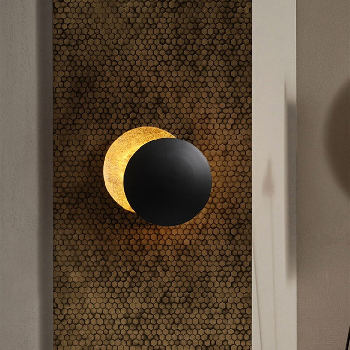 EclipseLamp | Vegglampe med Solformørkelse Effekt