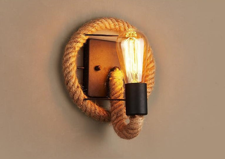 Vintage Vegglampe for Koselig Belysning og Rustikk Sjarm